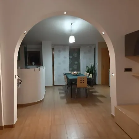 Charming Sunshine Apartment *