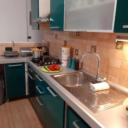 Charming Sunshine Apartment *